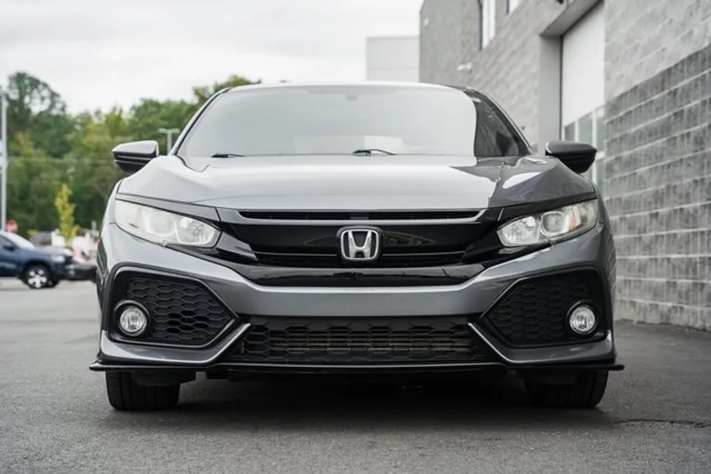 2017 Honda Civic Sport Hatchback photo 1