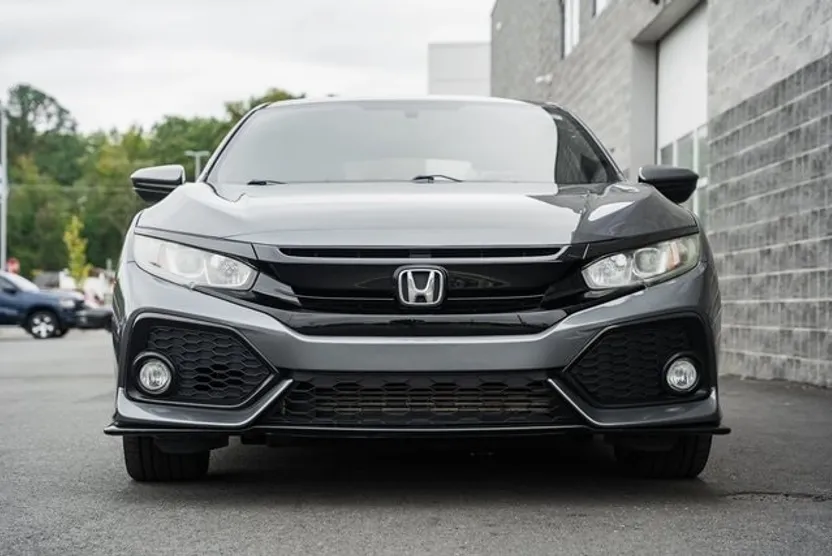 2017 Honda Civic Sport Hatchback photo 1