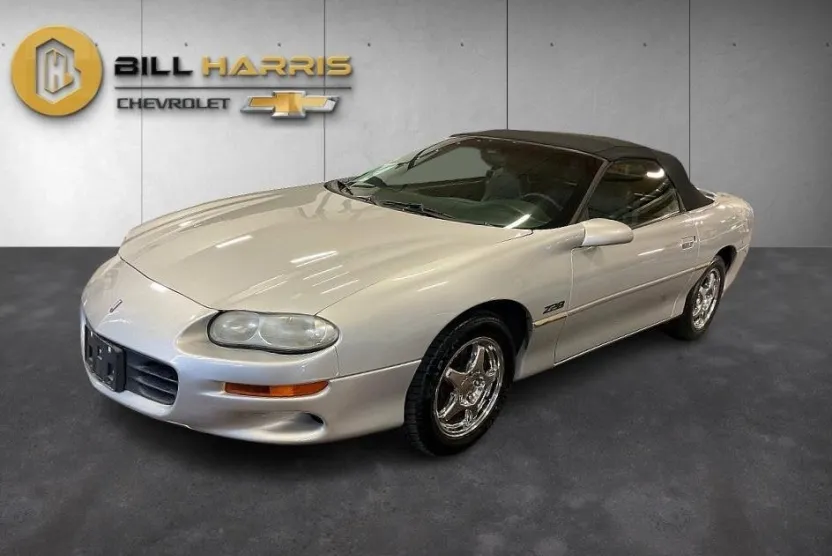 2002 Chevrolet Camaro Sport Coupe photo 1