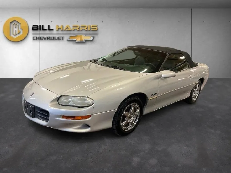 2002 Chevrolet Camaro Sport Coupe photo 1