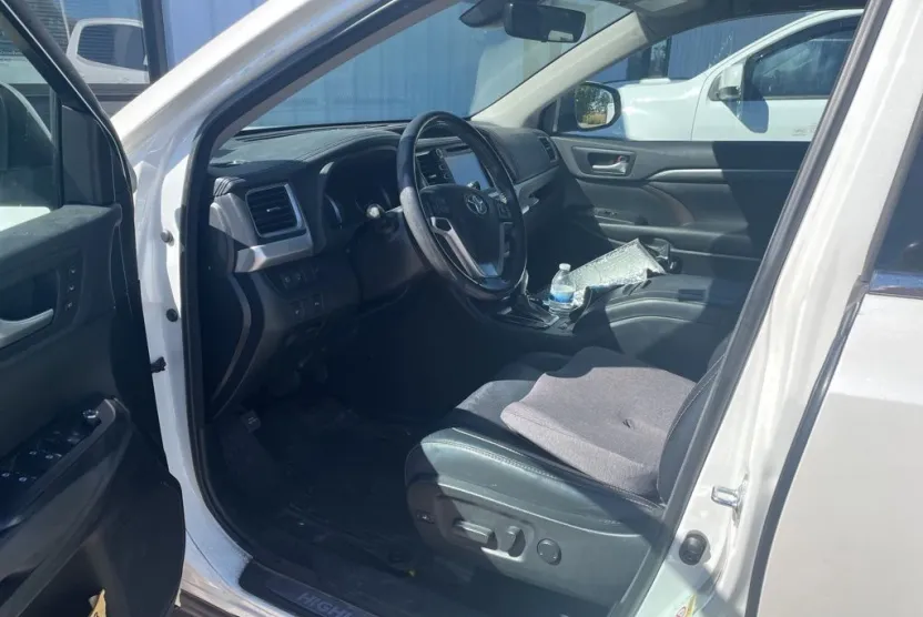 2018 Toyota Highlander Limited photo 1