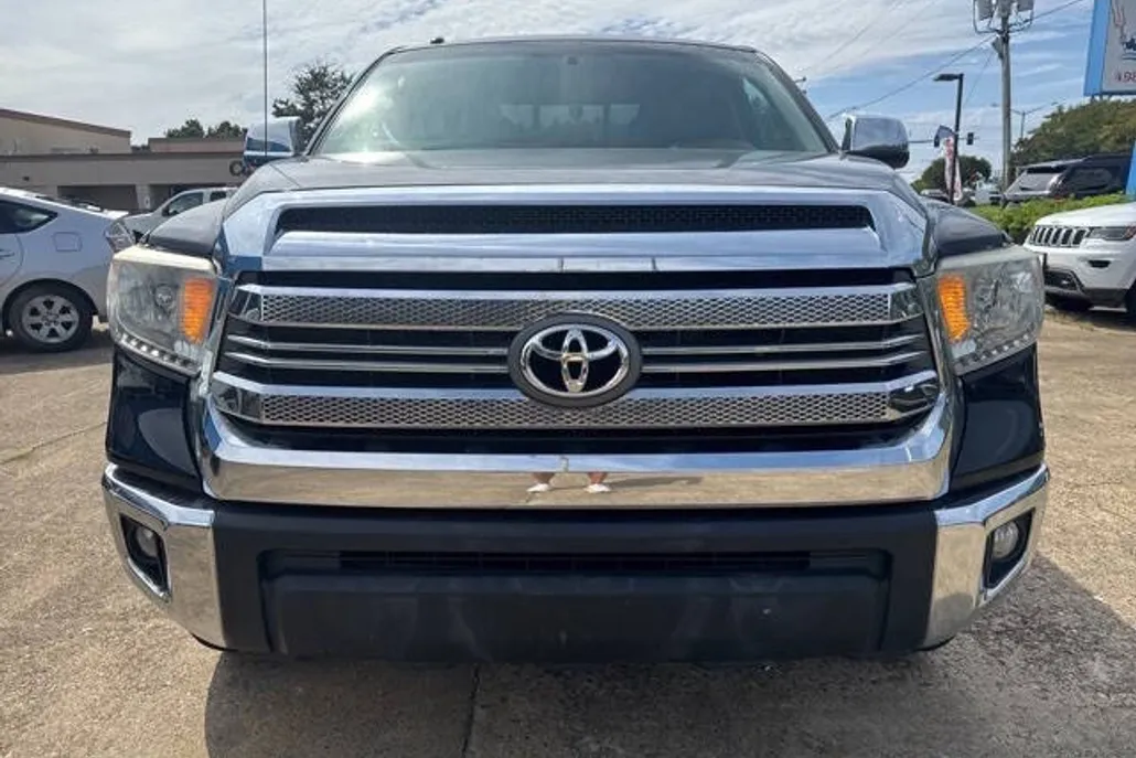 2014 Toyota Tundra SR5 photo 1