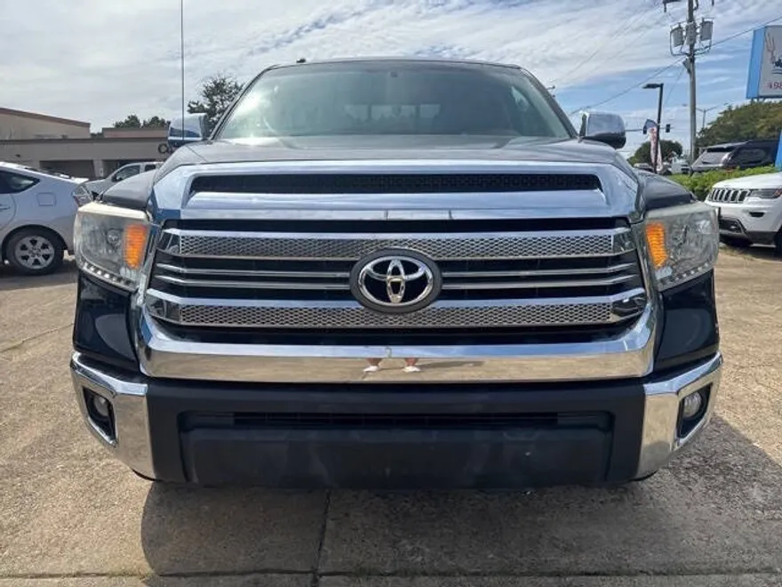 2014 Toyota Tundra SR5 photo 1