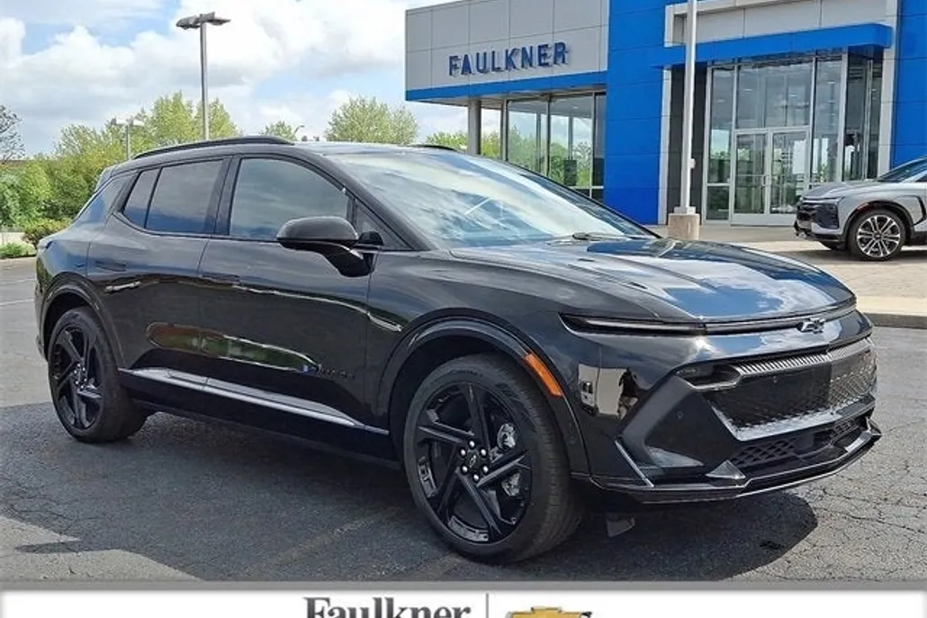2024 Chevrolet Equinox EV 3RS photo 1