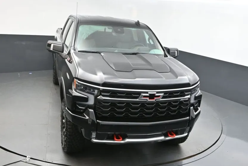 2026 Chevrolet Silverado 1500 ZR2 photo 1