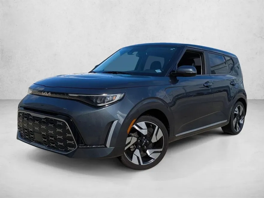 2023 Kia Soul GT-Line photo 1