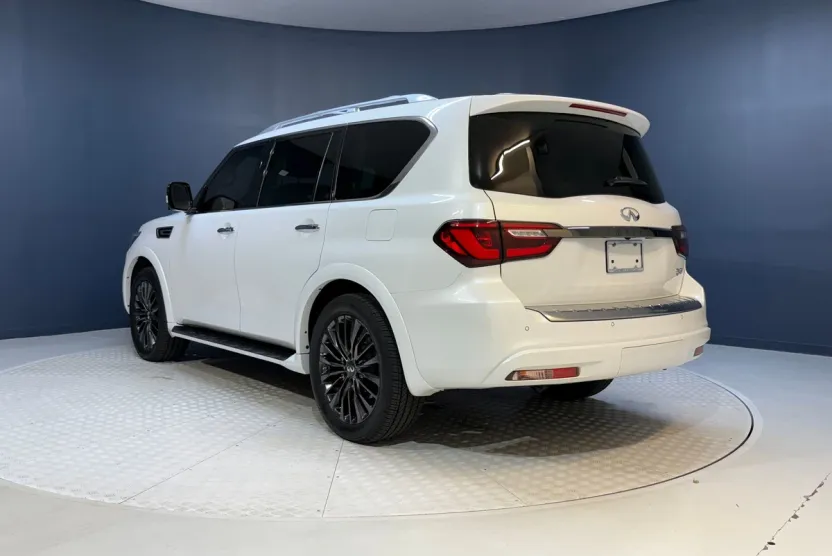 2022 Infiniti QX80 Premium Select photo 1