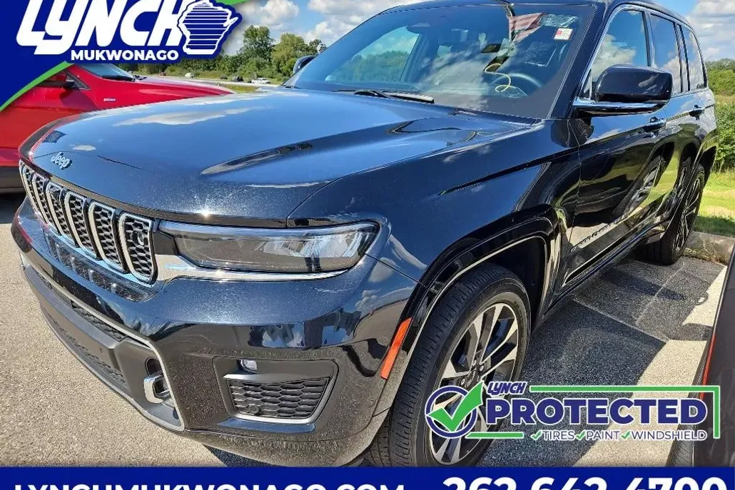 2023 Jeep Grand Cherokee Overland photo 1