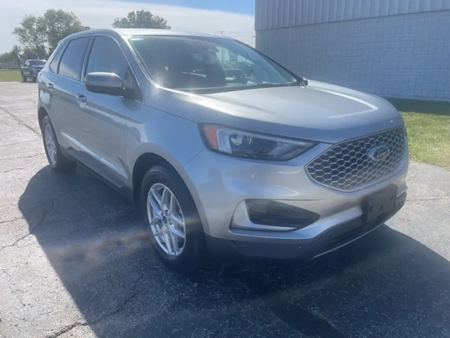 2024 Ford Edge SEL photo 1