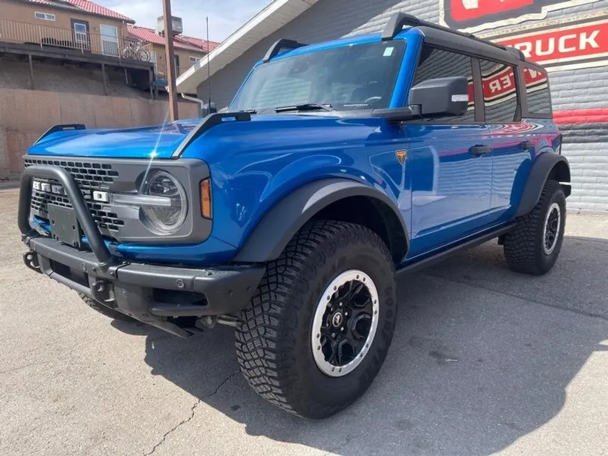 2023 Ford Bronco Badlands photo 1