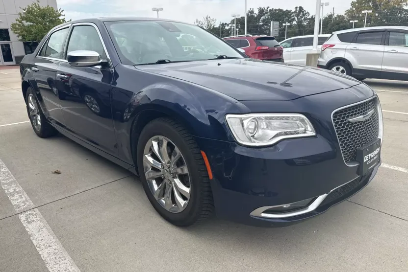 2015 Chrysler 300 C Platinum photo 1