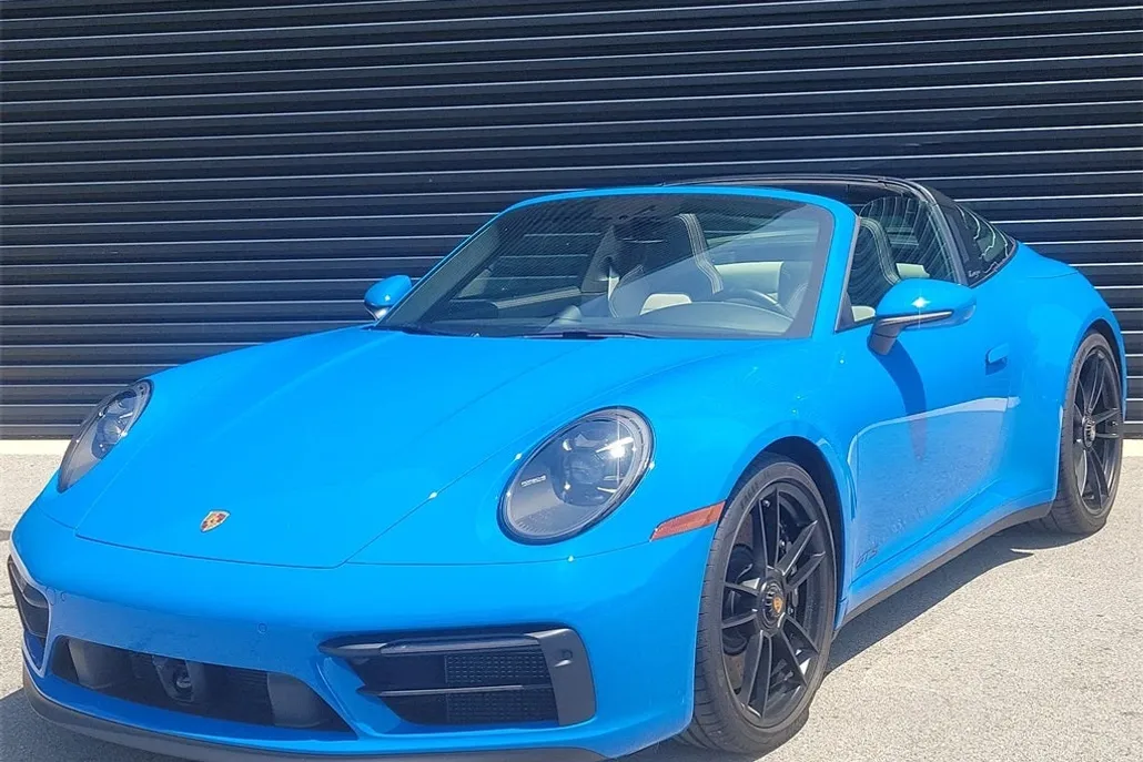2023 Porsche 911 Targa 4 GTS photo 1