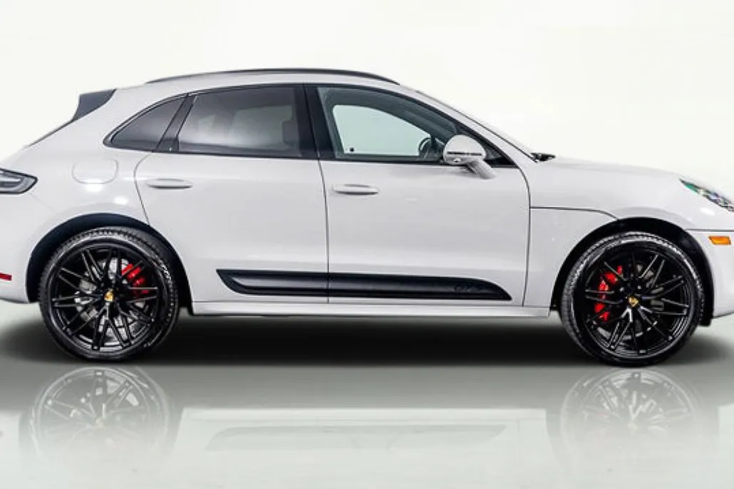2025 Porsche Macan GTS photo 1