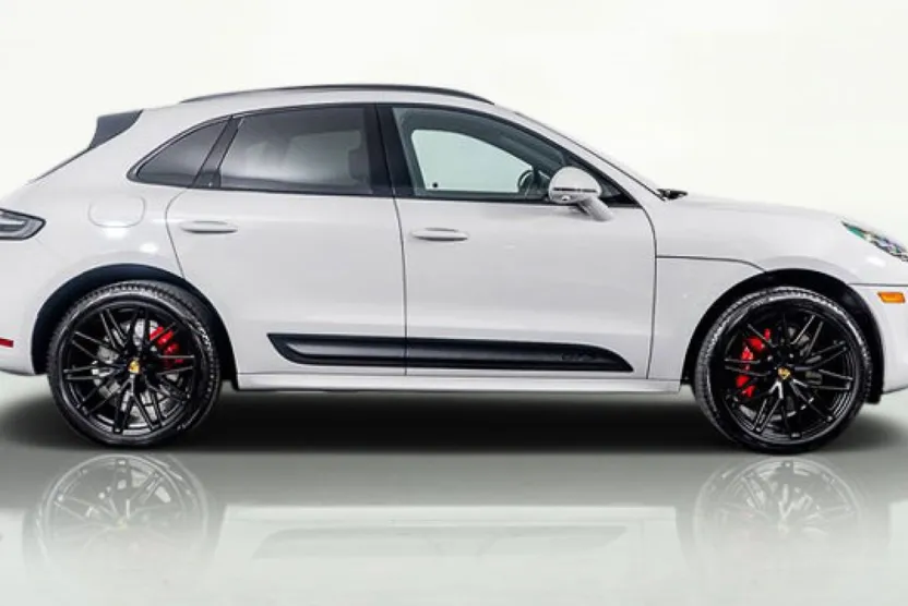2025 Porsche Macan GTS photo 1