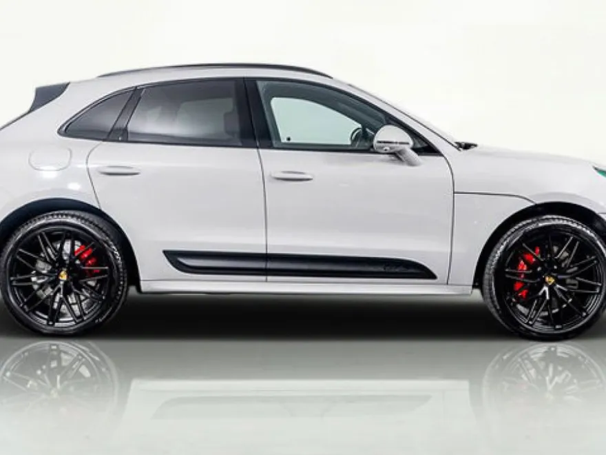 2025 Porsche Macan GTS photo 1