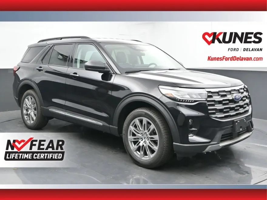 2025 Ford Explorer photo 1