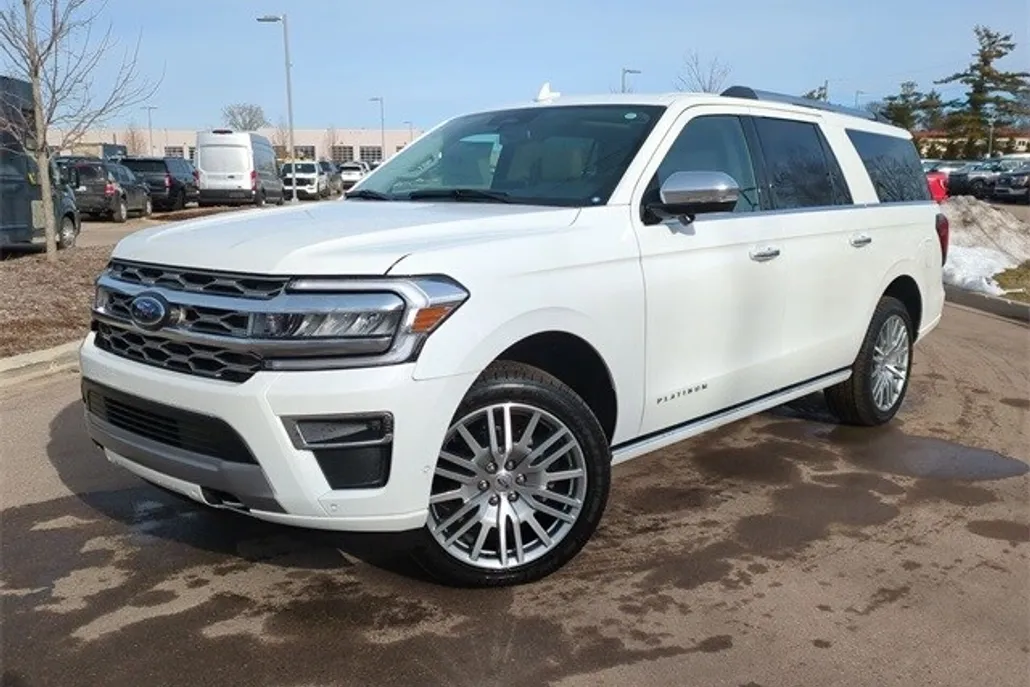 2024 Ford Expedition MAX Platinum photo 1