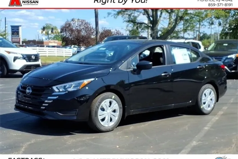 2025 Nissan Versa 1.6 S photo 1