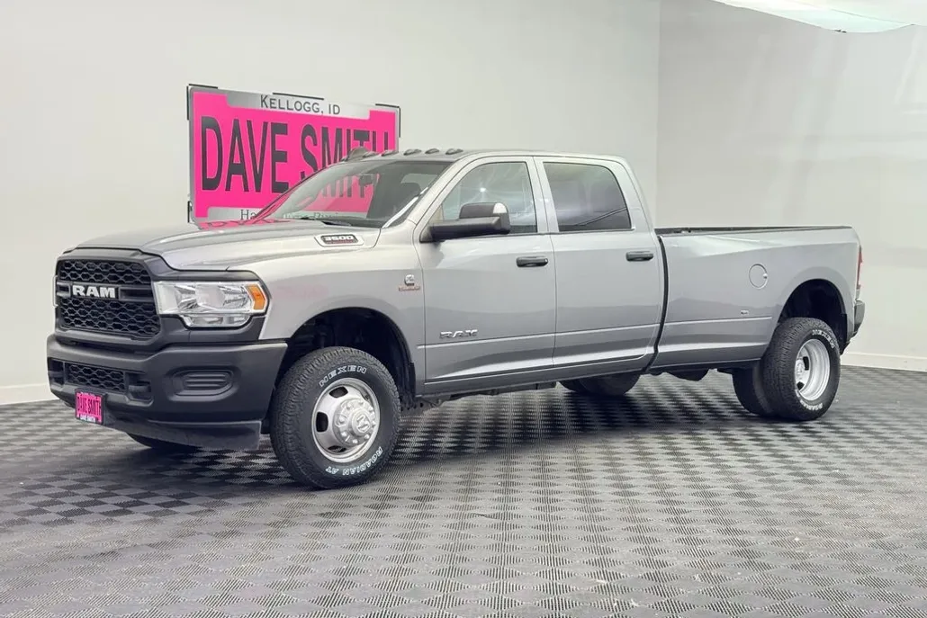 2021 Ram 3500 Tradesman photo 1