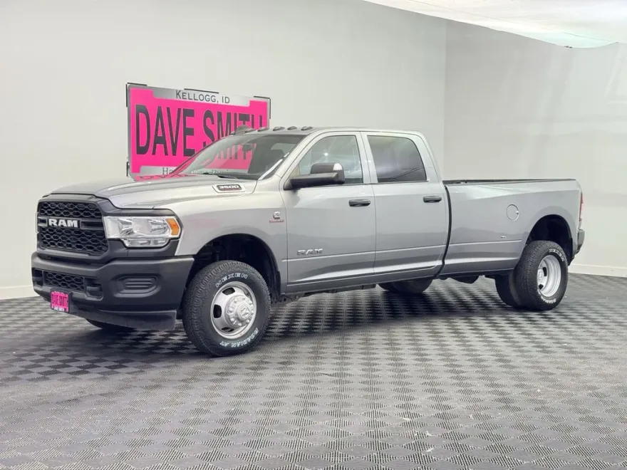 2021 Ram 3500 Tradesman photo 1