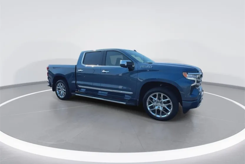 2024 Chevrolet Silverado 1500 High Country photo 1
