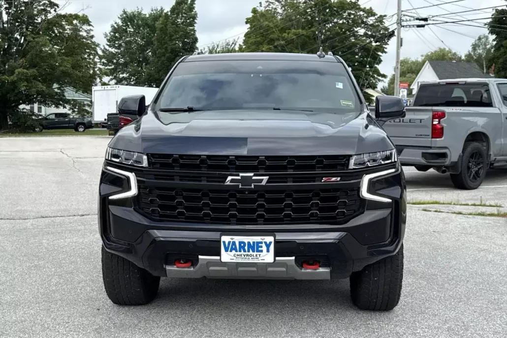 2024 Chevrolet Suburban Z71 photo 1