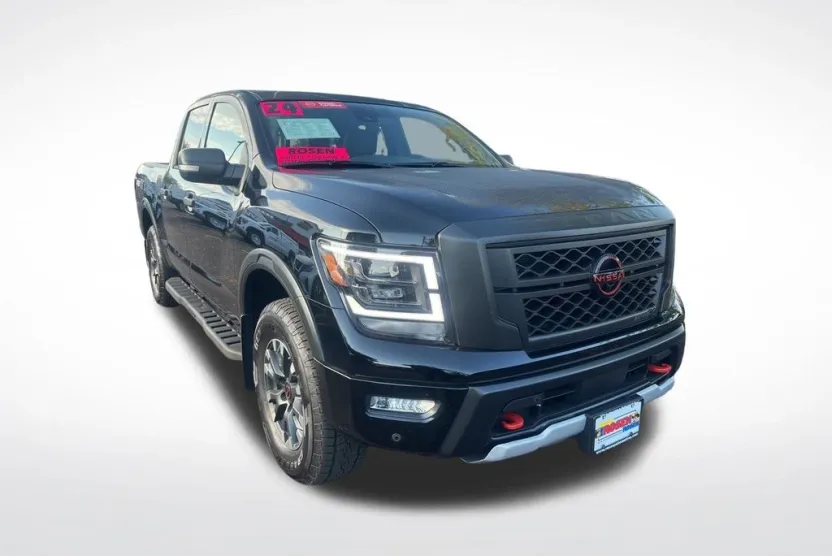 2024 Nissan Titan PRO-4X photo 1