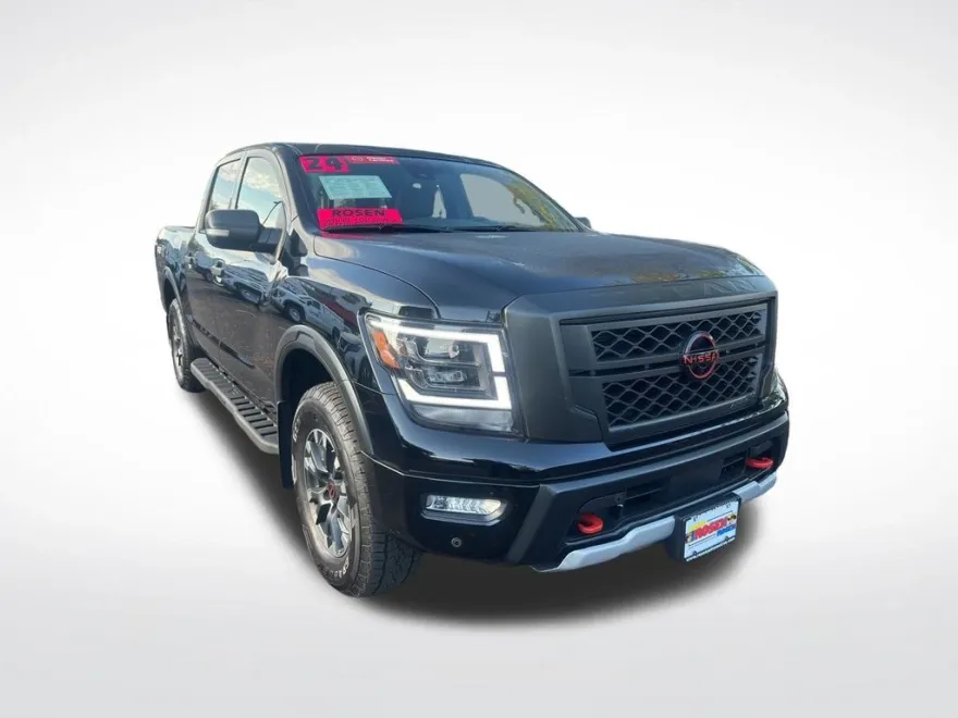 2024 Nissan Titan PRO-4X photo 1