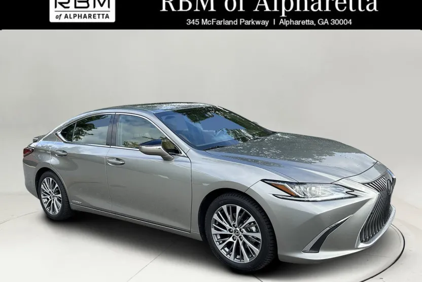 2020 Lexus ES 300h photo 1