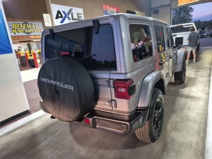 2021 Jeep Wrangler Unlimited Sahara Altitude photo 1