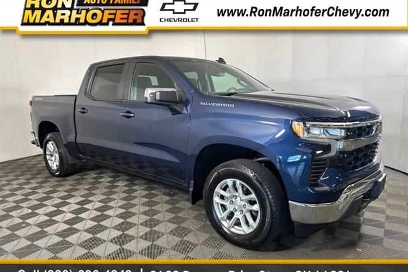 2022 Chevrolet Silverado photo 1