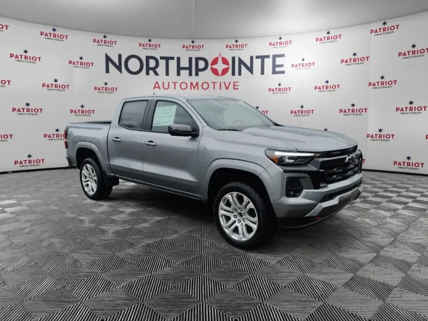 2025 Chevrolet Colorado Z71 photo 1