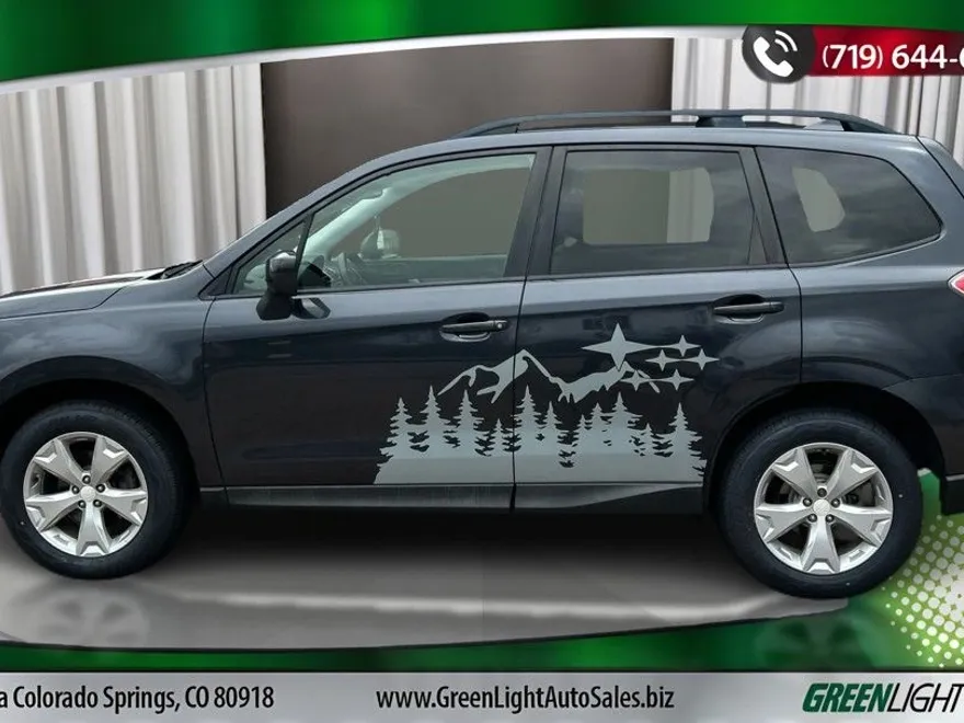 2016 Subaru Forester 2.5i Premium photo 1