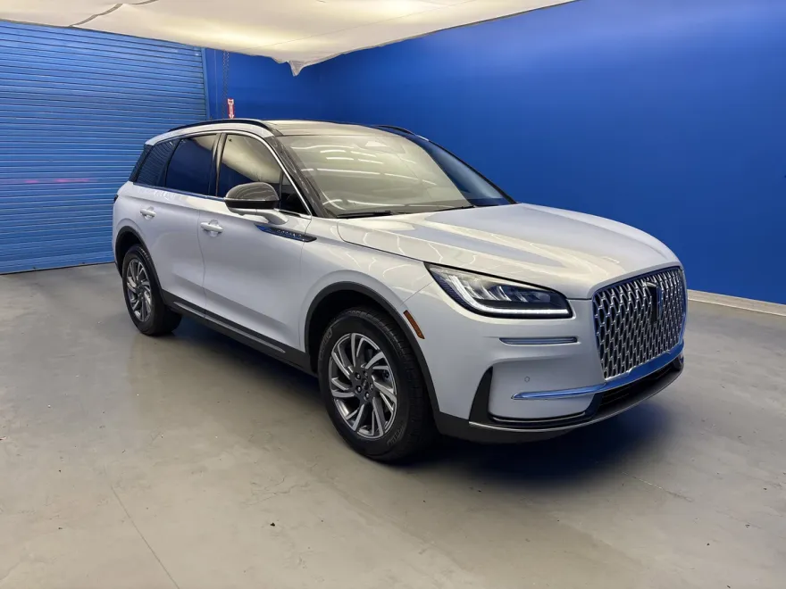 2025 Lincoln Corsair Premiere photo 1