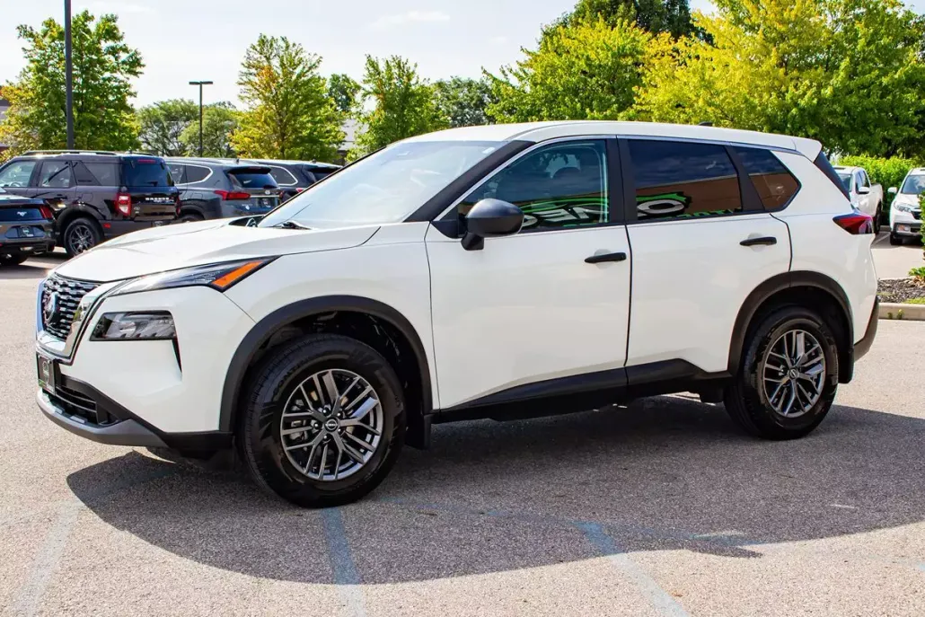 2022 Nissan Rogue S photo 1