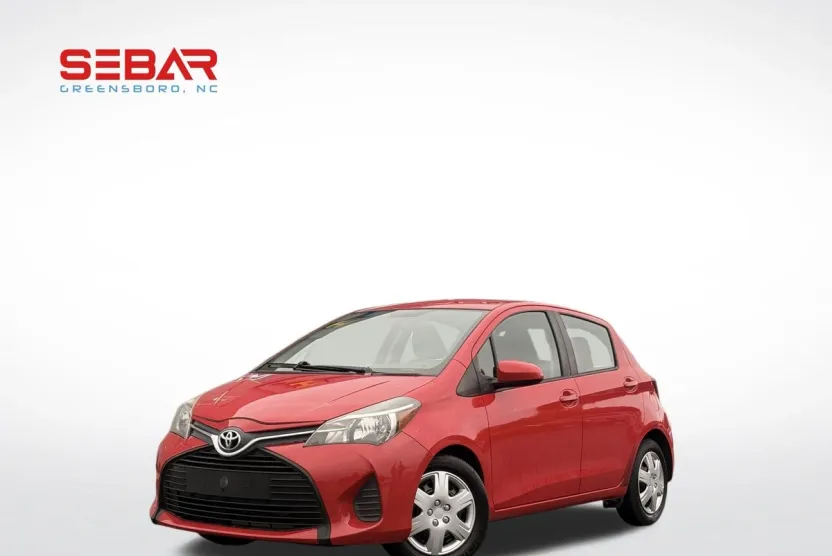 2015 Toyota Yaris L photo 1