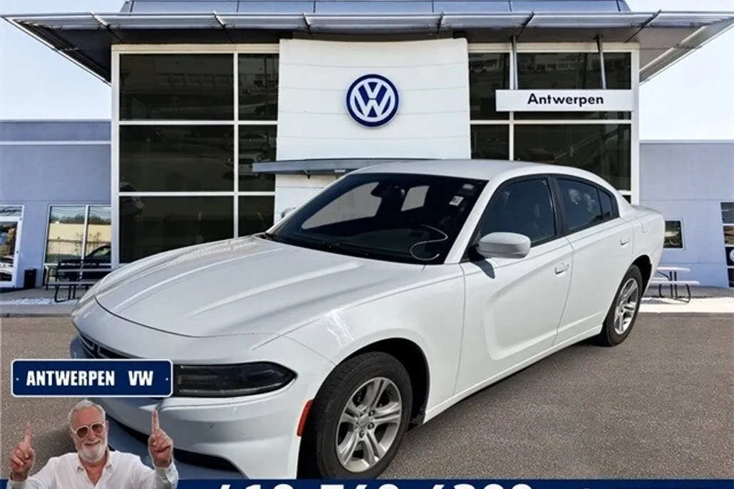 2016 Dodge Charger SE photo 1