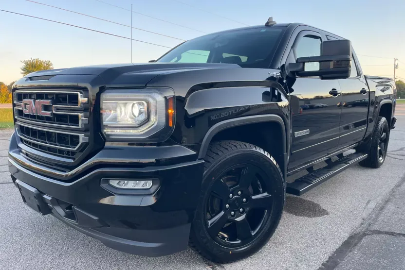2017 Gmc Sierra 1500 SLE photo 1