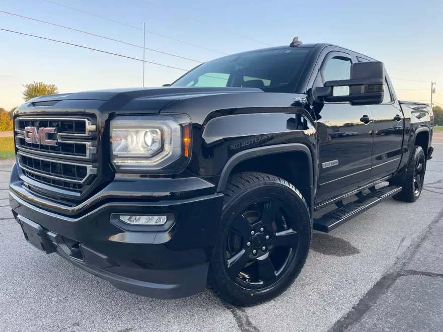2017 Gmc Sierra 1500 SLE photo 1