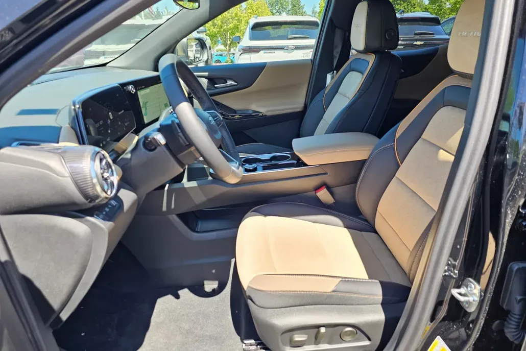 2026 Chevrolet Equinox ACTIV photo 1