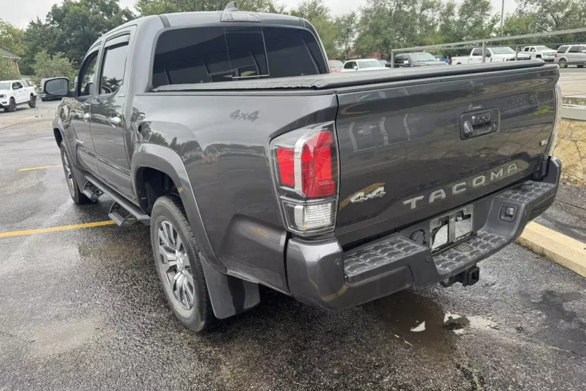 2021 Toyota Tacoma Limited Double Cab photo 1