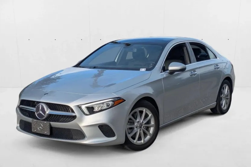 2021 Mercedes Benz A 220 4MATIC photo 1