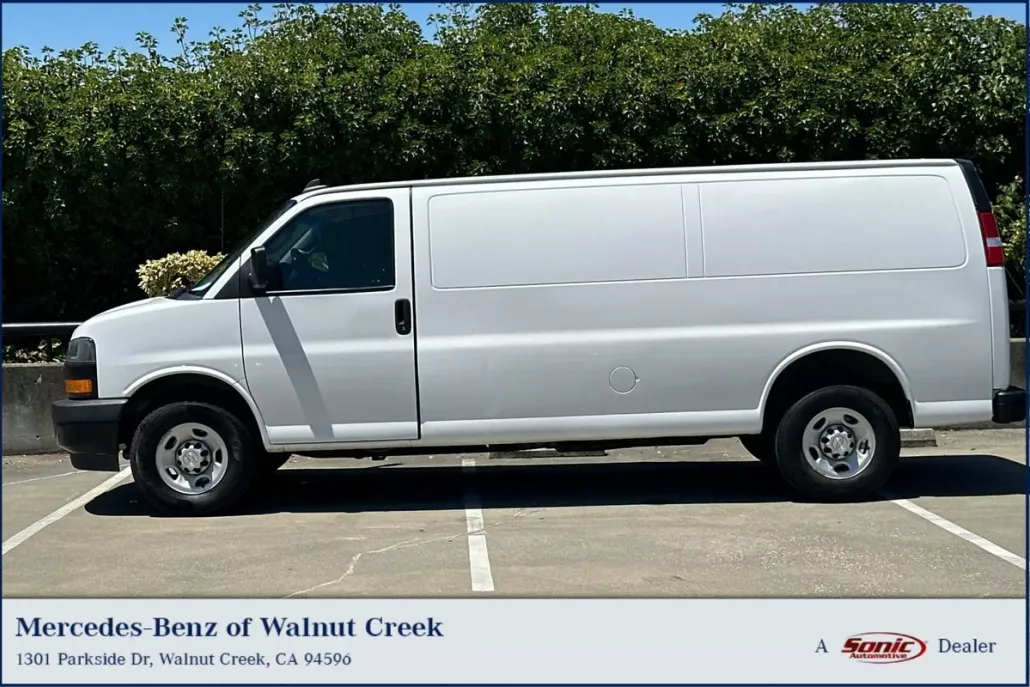 2022 Chevrolet Express 2500 Work Cargo Van photo 1