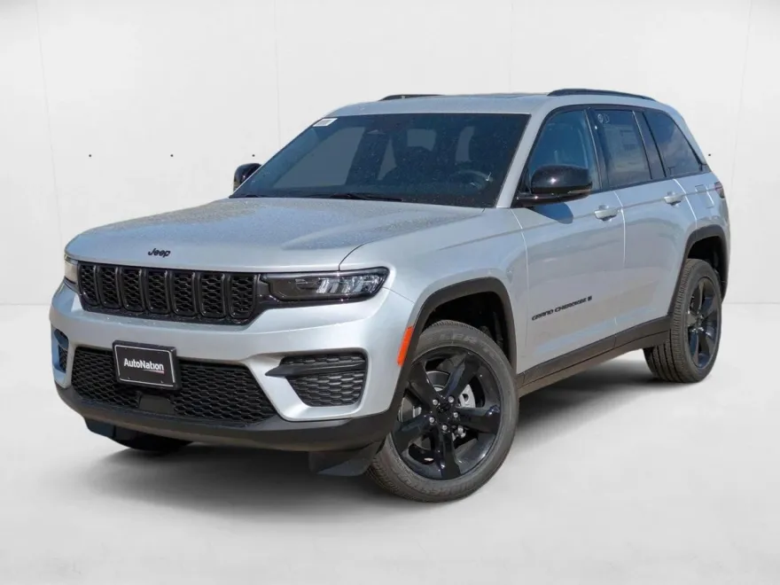 2025 Jeep Grand Cherokee Laredo photo 1