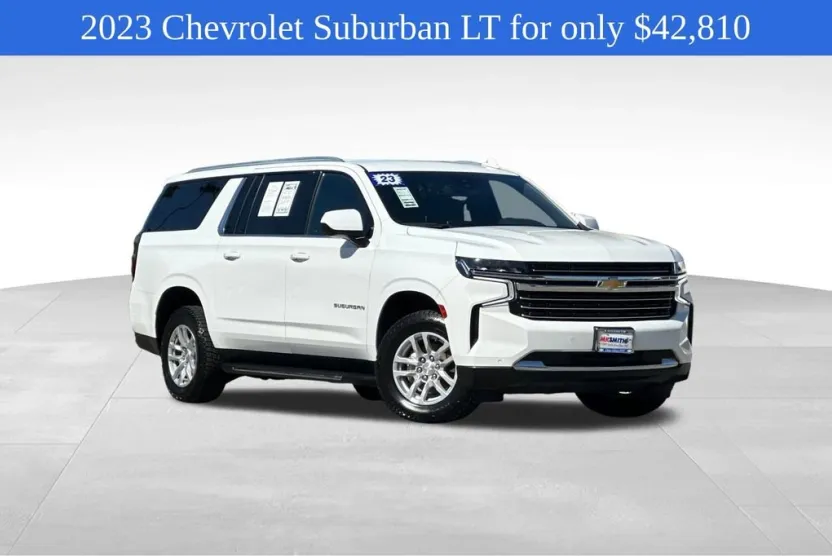 2023 Chevrolet Suburban LT photo 1