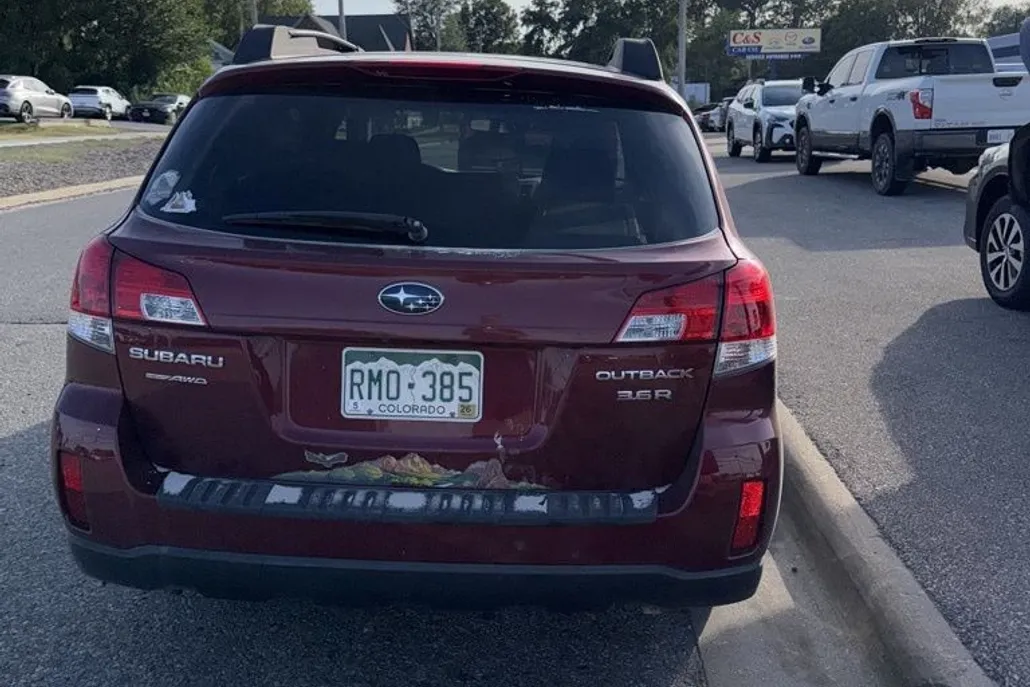 2012 Subaru Outback 3.6R photo 1