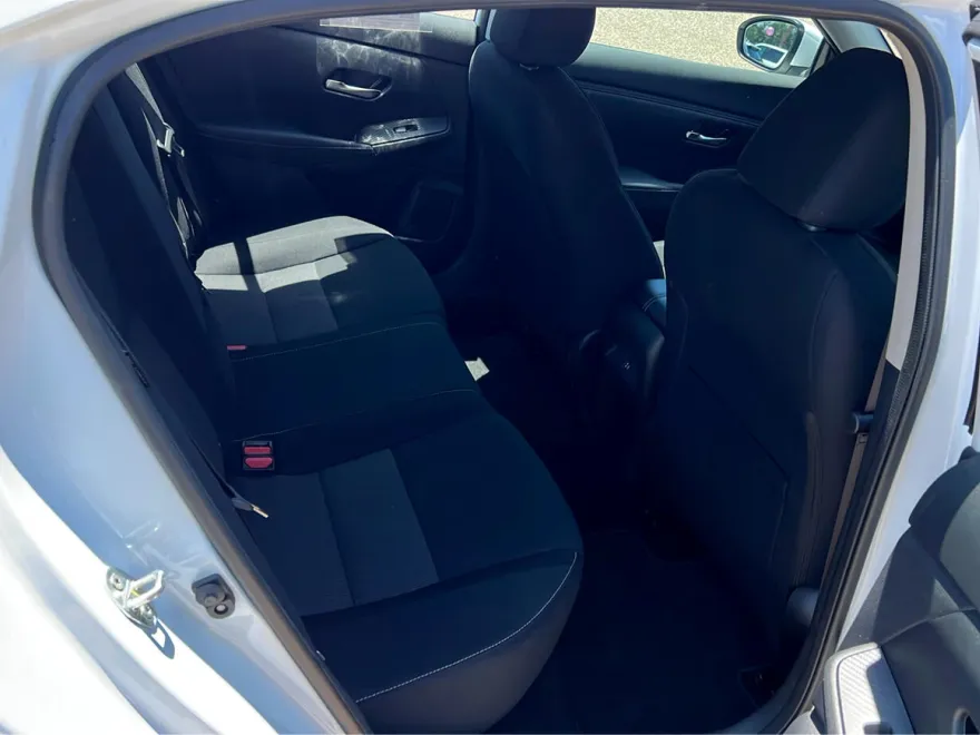 2022 Nissan Sentra SV photo 18