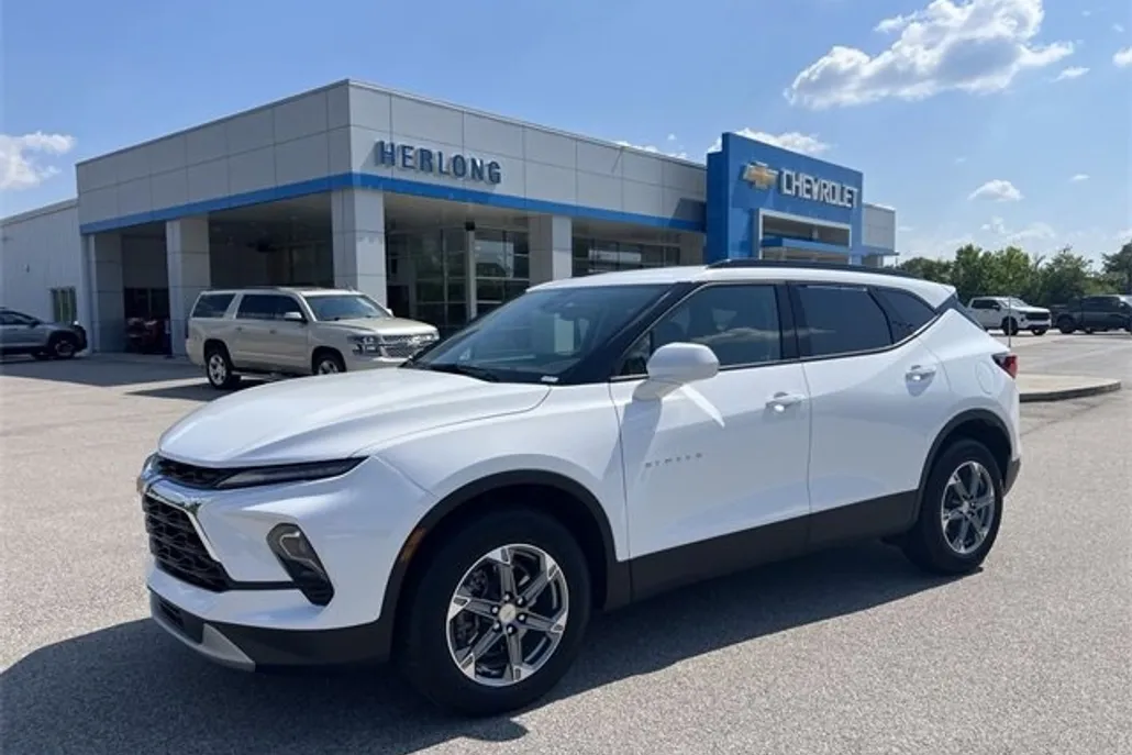 2023 Chevrolet Blazer 2LT photo 1