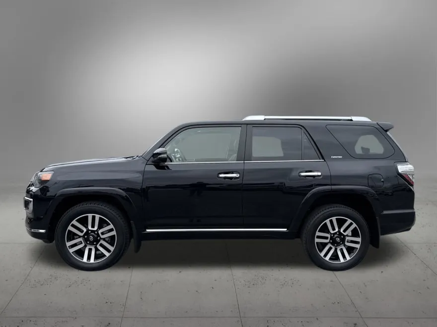 2023 Toyota 4Runner Limited photo 1