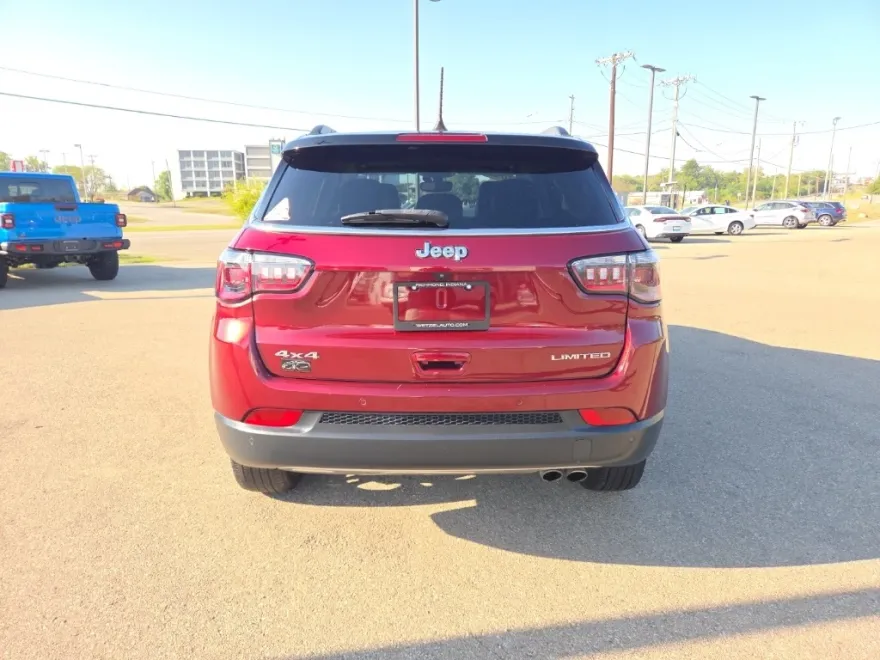 2022 Jeep Compass Limited photo 1